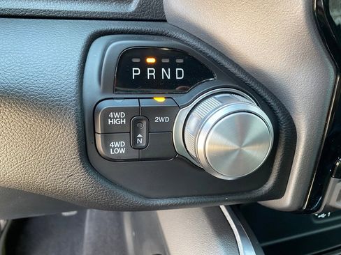 Used 2024 RAM 2500 Laramie w/ Night Edition image 30