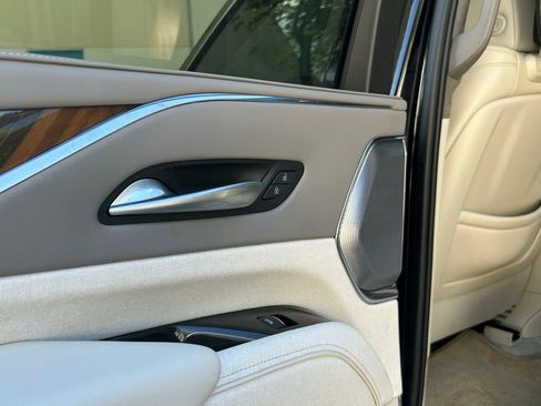 Used 2024 Cadillac Escalade Premium Luxury Platinum image 64