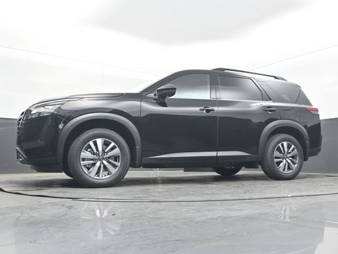 New 2026 Nissan Pathfinder SL FWD image 26