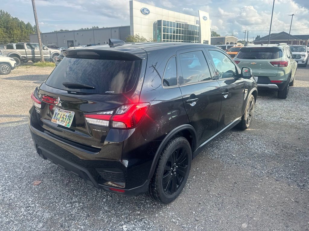 Used 2026 Mitsubishi Outlander Sport LE AWD/4WD image 3