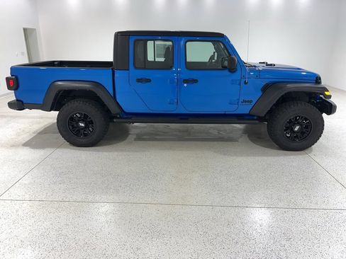 Used 2023 Jeep Gladiator Sport w/ Trailer Tow Package AWD/4WD image 6