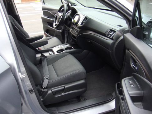 Used 2020 Honda Ridgeline Sport image 15