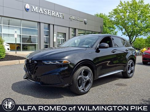 New 2026 Alfa Romeo Tonale AWD/4WD image 1