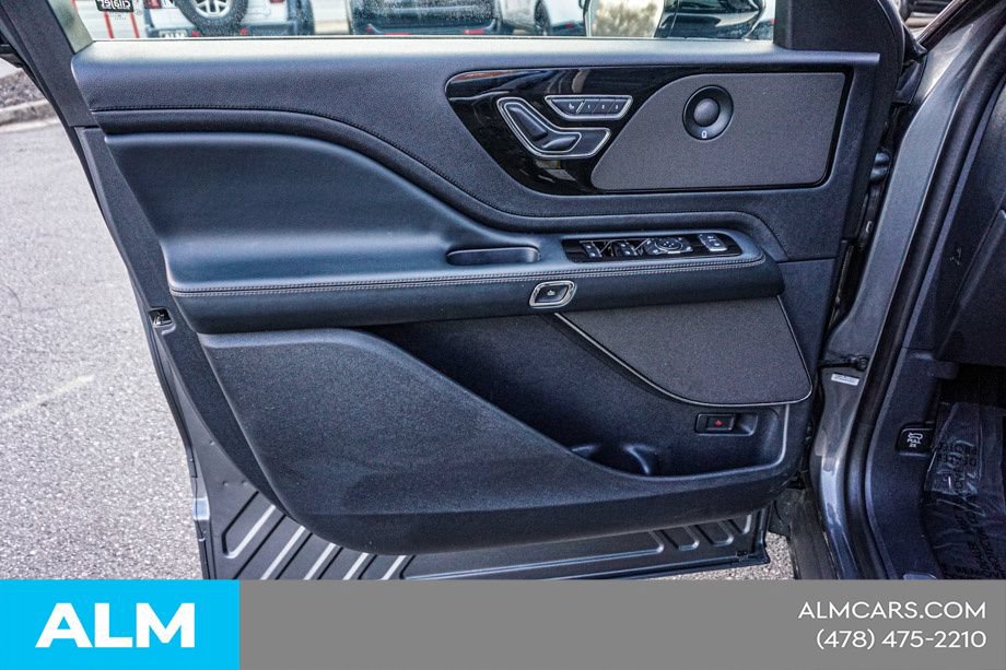 Used 2025 Lincoln Aviator Reserve AWD/4WD image 45