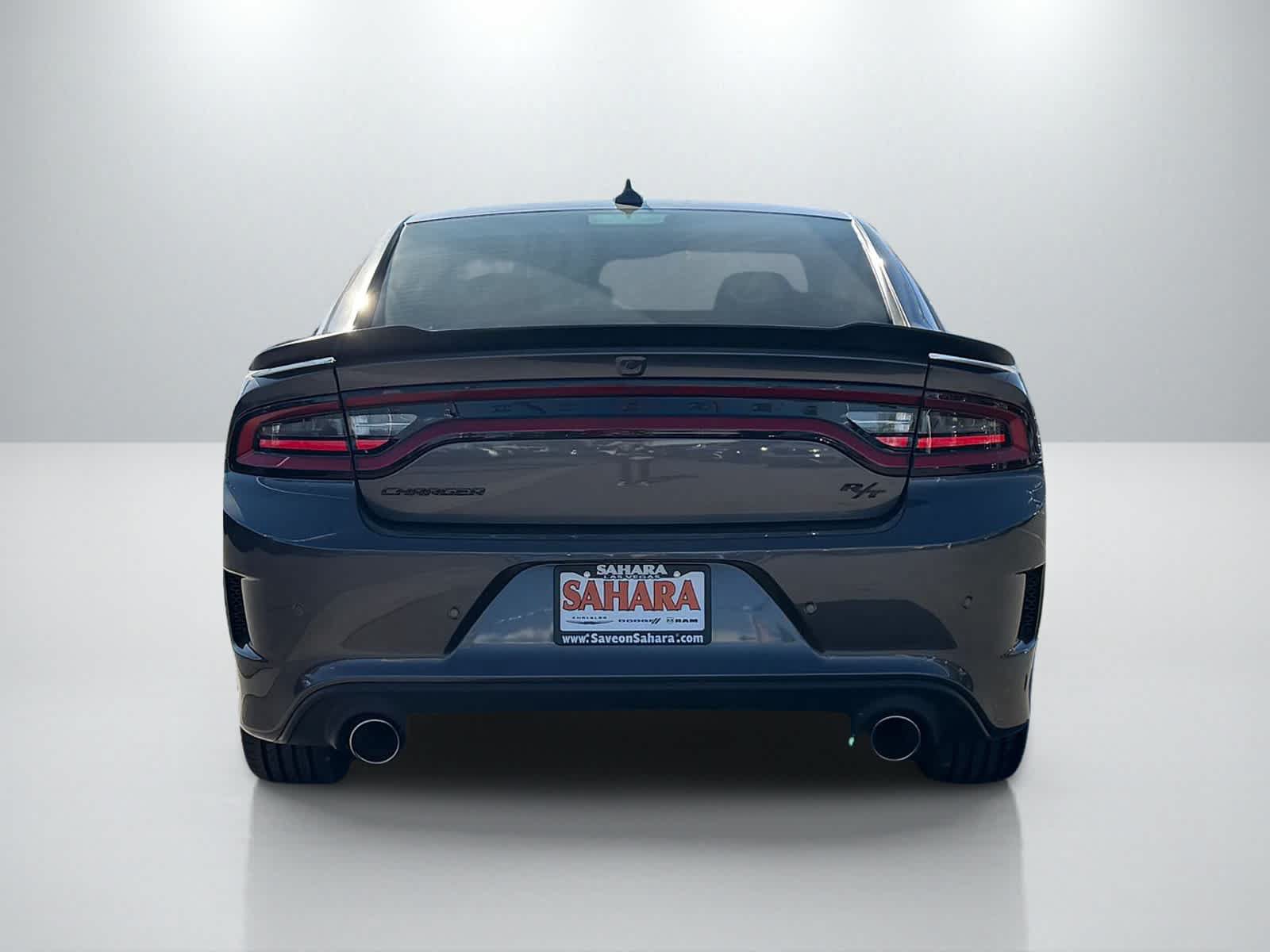 Used 2023 Dodge Charger R/T w/ Plus Group RWD image 5