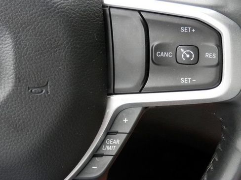 Used 2022 RAM 1500 Big Horn AWD/4WD image 21