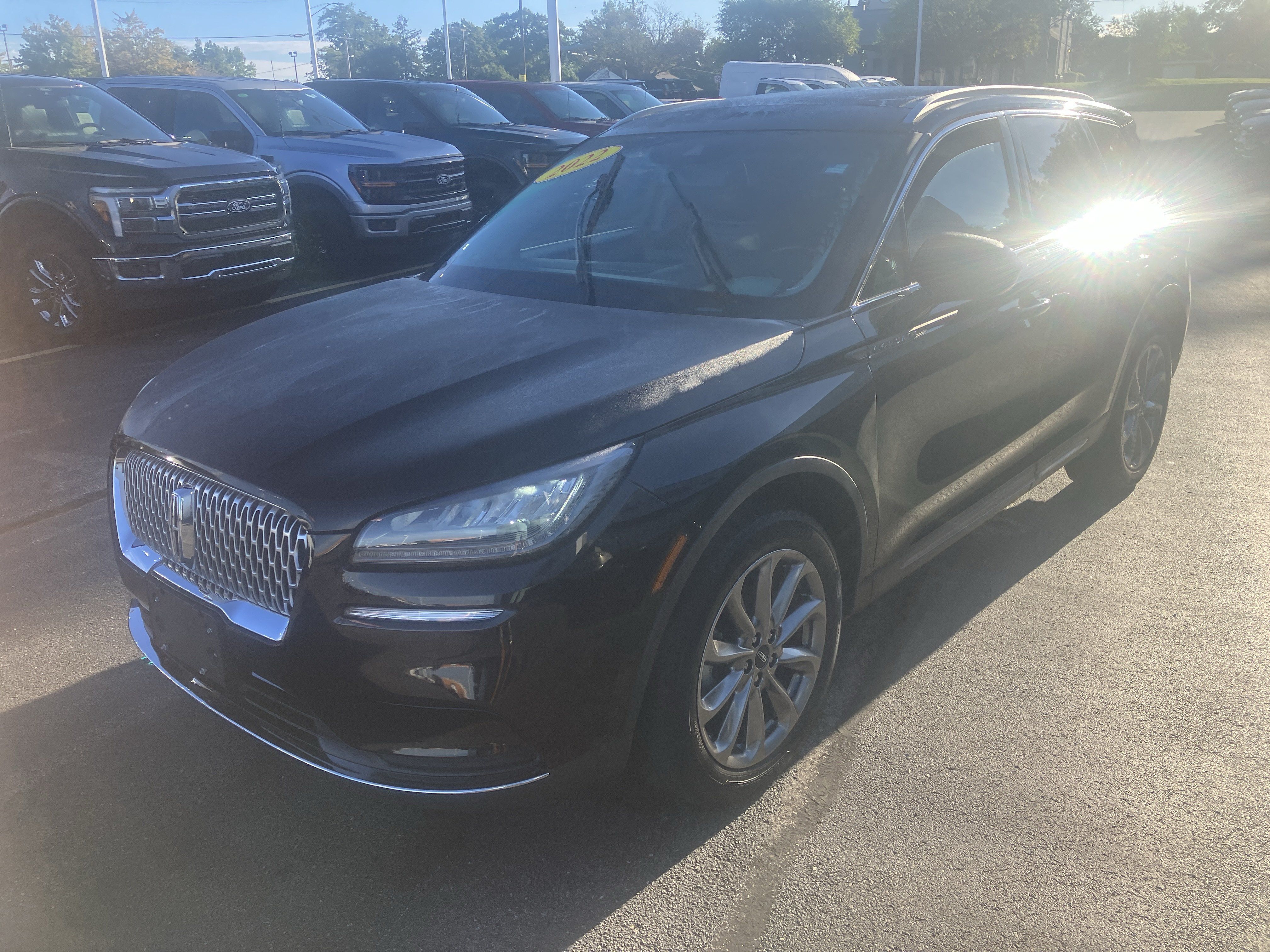 Used 2022 Lincoln Corsair AWD w/ Premium Package image 3