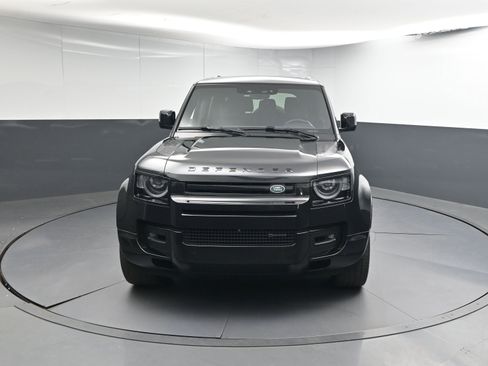 Certified 2023 Land Rover Defender 130 X-Dynamic SE image 28