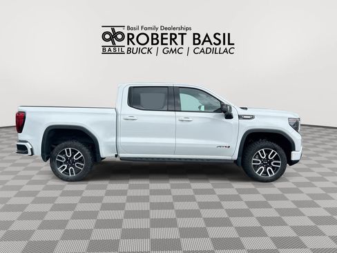 Used 2023 GMC Sierra 1500 AT4 w/ AT4 Premium Package AWD/4WD image 9