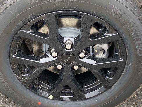 New 2026 Jeep Grand Cherokee Altitude image 6