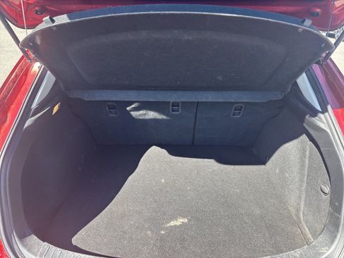 Used 2018 MAZDA MAZDA3 Touring FWD image 15