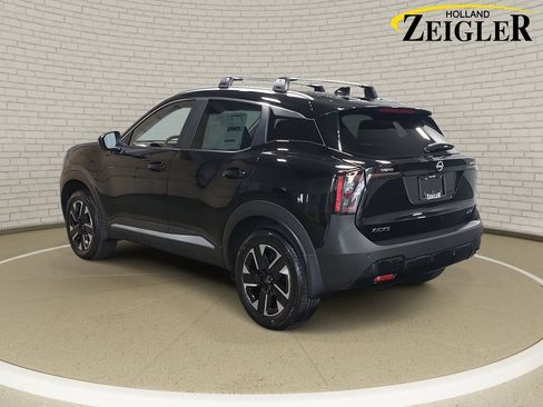 Used 2026 Nissan Kicks SV w/ SV Premium Package AWD/4WD image 7