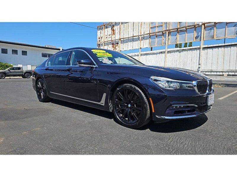 Used 2017 BMW 740i RWD image 2