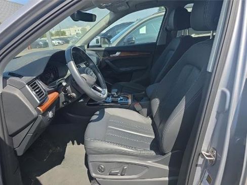 Used 2023 Audi Q5 2.0T Premium Plus w/ Premium Plus Package image 3