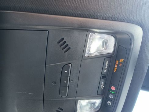 Used 2024 Buick Enclave Premium image 13