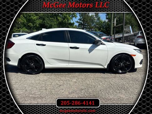Used 2017 Honda Civic Touring image 1