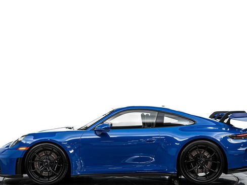 Used 2025 Porsche 911 GT3 RWD image 2