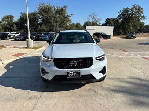 New 2026 Volvo XC40 B5 Plus w/ Protection Package Premier image 6