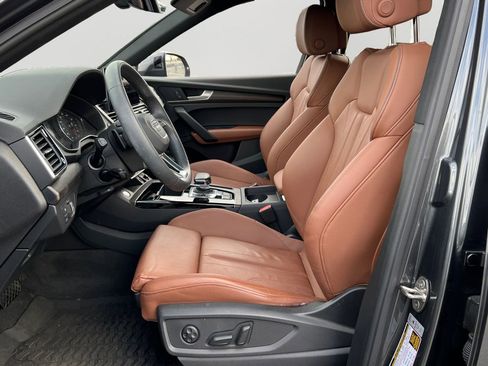 Used 2024 Audi Q5 2.0T Premium w/ Convenience Package image 14