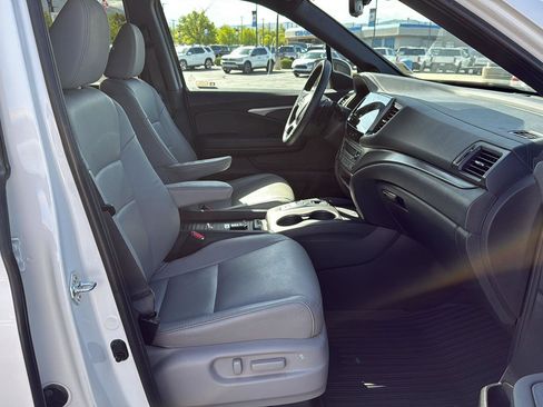 Certified 2023 Honda Passport EX-L image 40
