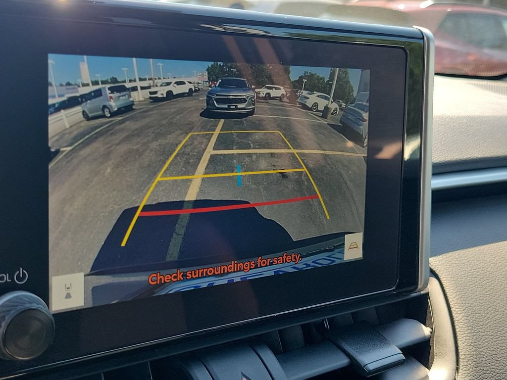 Used 2024 Toyota RAV4 XLE FWD image 32
