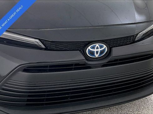 Used 2023 Toyota Corolla LE image 37