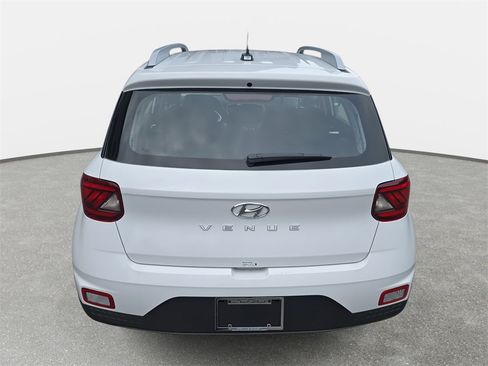 New 2026 Hyundai Venue SEL image 6