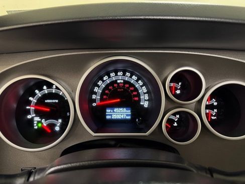 Used 2016 Toyota Sequoia Platinum image 12