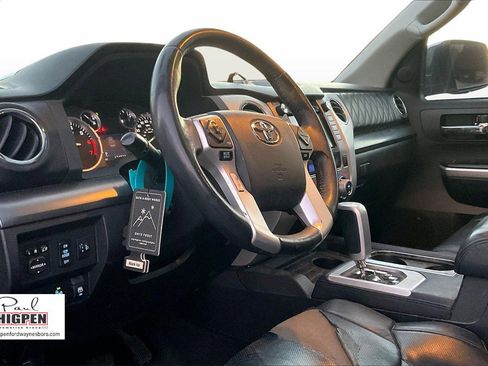 Used 2014 Toyota Tundra 4x4 CrewMax image 13