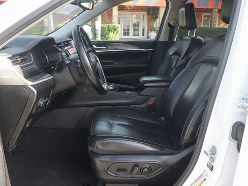 Used 2022 Jeep Grand Cherokee L Limited RWD image 20