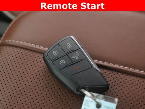 Used 2024 GMC Sierra 1500 Denali Ultimate image 3