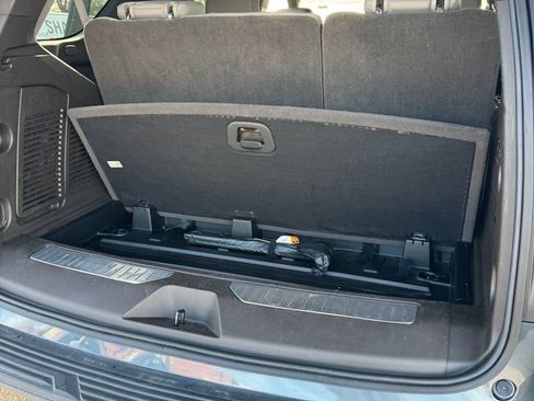 Used 2021 Chevrolet Tahoe Z71 w/ Z71 Off-Road Package image 41