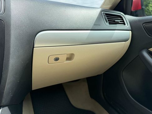 Used 2014 Volkswagen Jetta SE FWD image 40