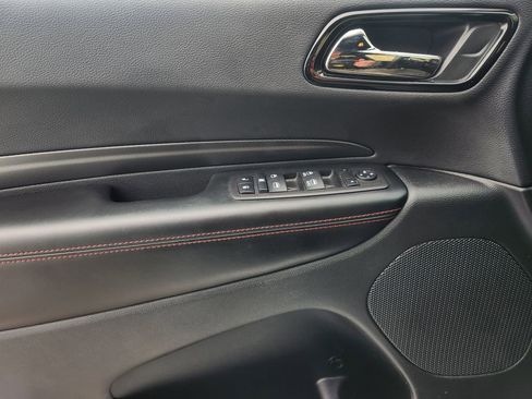 Used 2025 Dodge Durango GT RWD image 16