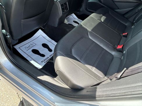 Used 2013 Volkswagen Passat TDI SE FWD image 9