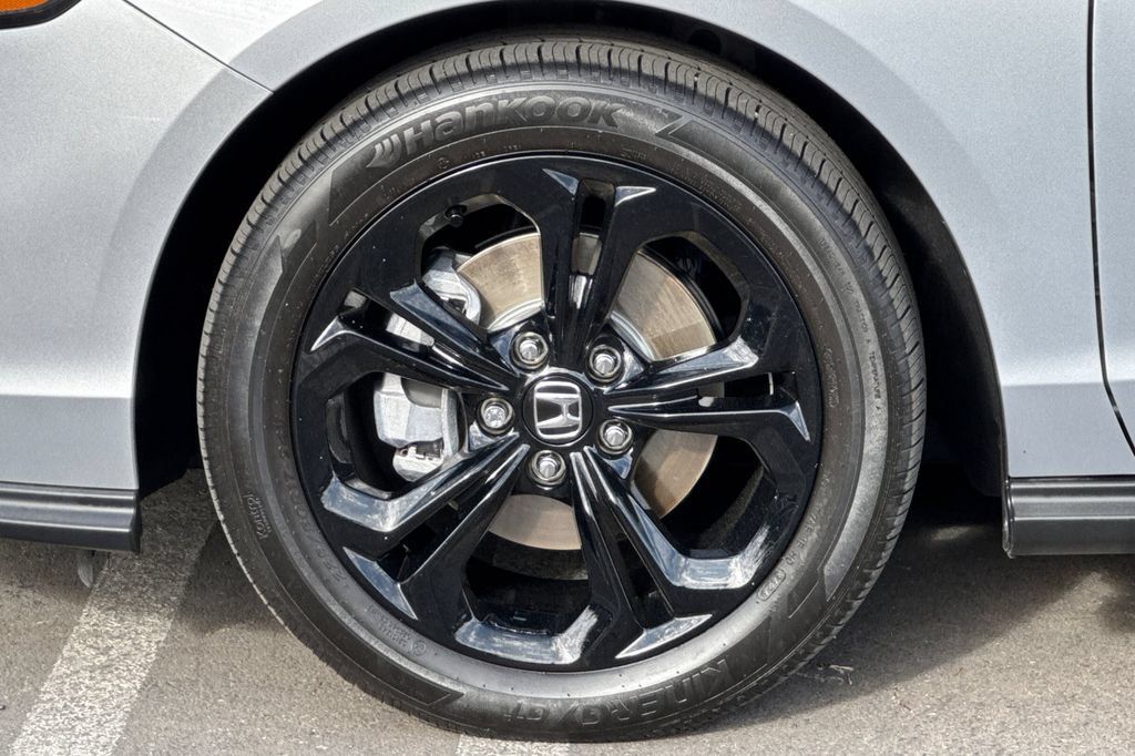 Used 2025 Honda Accord SE image 25