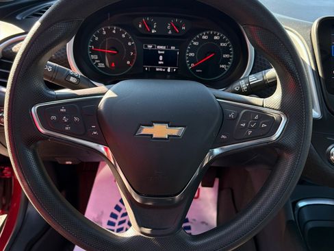 Used 2024 Chevrolet Malibu LT image 12