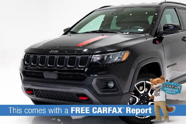 Certified 2024 Jeep Compass Trailhawk AWD/4WD image 2