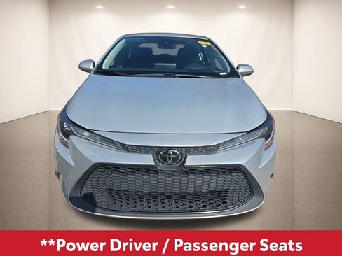 Used 2022 Toyota Corolla LE image 12