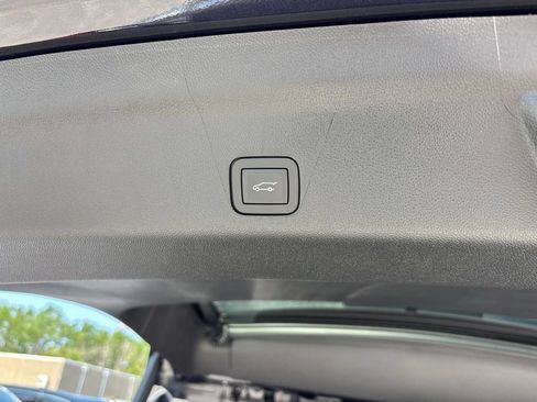 New 2026 GMC Yukon Denali w/ Sun & Power Step Package AWD/4WD image 6