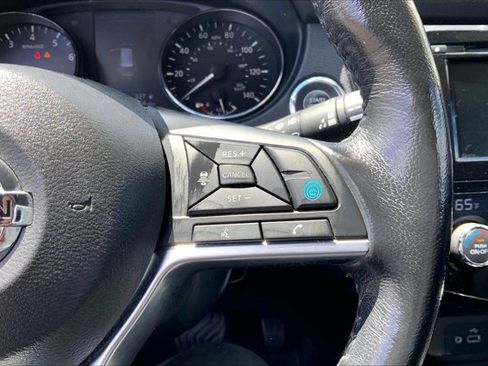 Used 2019 Nissan Rogue SV w/ Premium Package AWD/4WD image 19