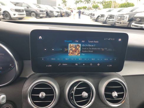 Used 2022 Mercedes-Benz GLC 300 image 24