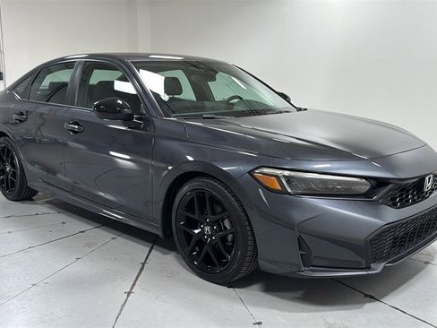 Used 2025 Honda Civic Sport image 3