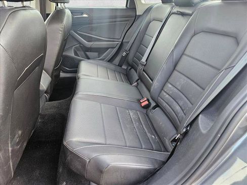 Used 2024 Volkswagen Jetta SE FWD image 13
