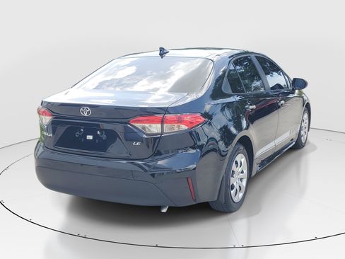 Used 2025 Toyota Corolla LE FWD image 3