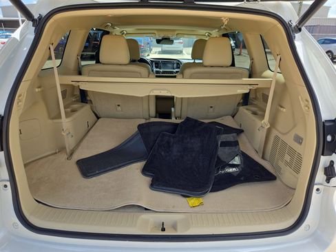 Used 2017 Toyota Highlander Limited FWD image 27