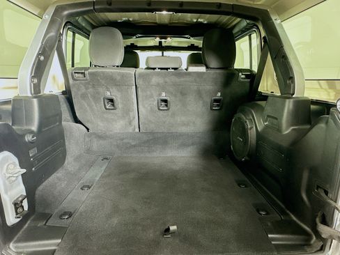 Used 2023 Jeep Wrangler Unlimited Rubicon 4xe image 28