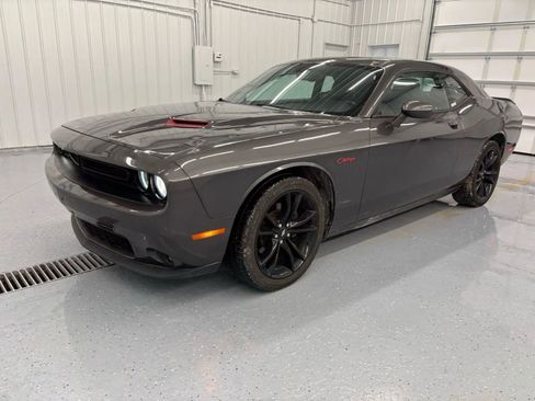 Used 2017 Dodge Challenger SXT Plus image 10