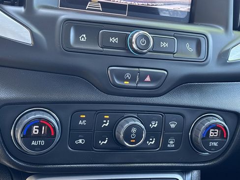 Used 2023 GMC Terrain SLE w/ Driver Convenience Package AWD/4WD image 33