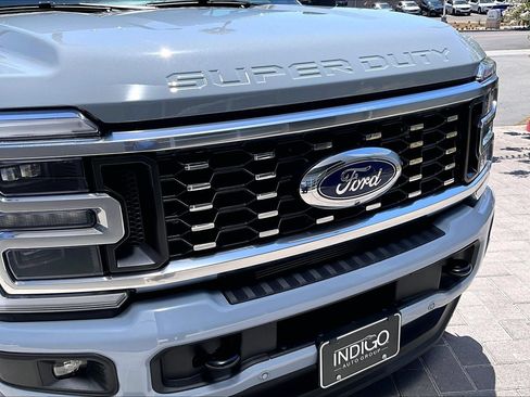 Used 2025 Ford F450 Platinum w/ FX4 Off-Road Package AWD/4WD image 30